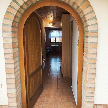 Ferienwohnung Vinarstvi Ehrlich Milotice Exterior foto